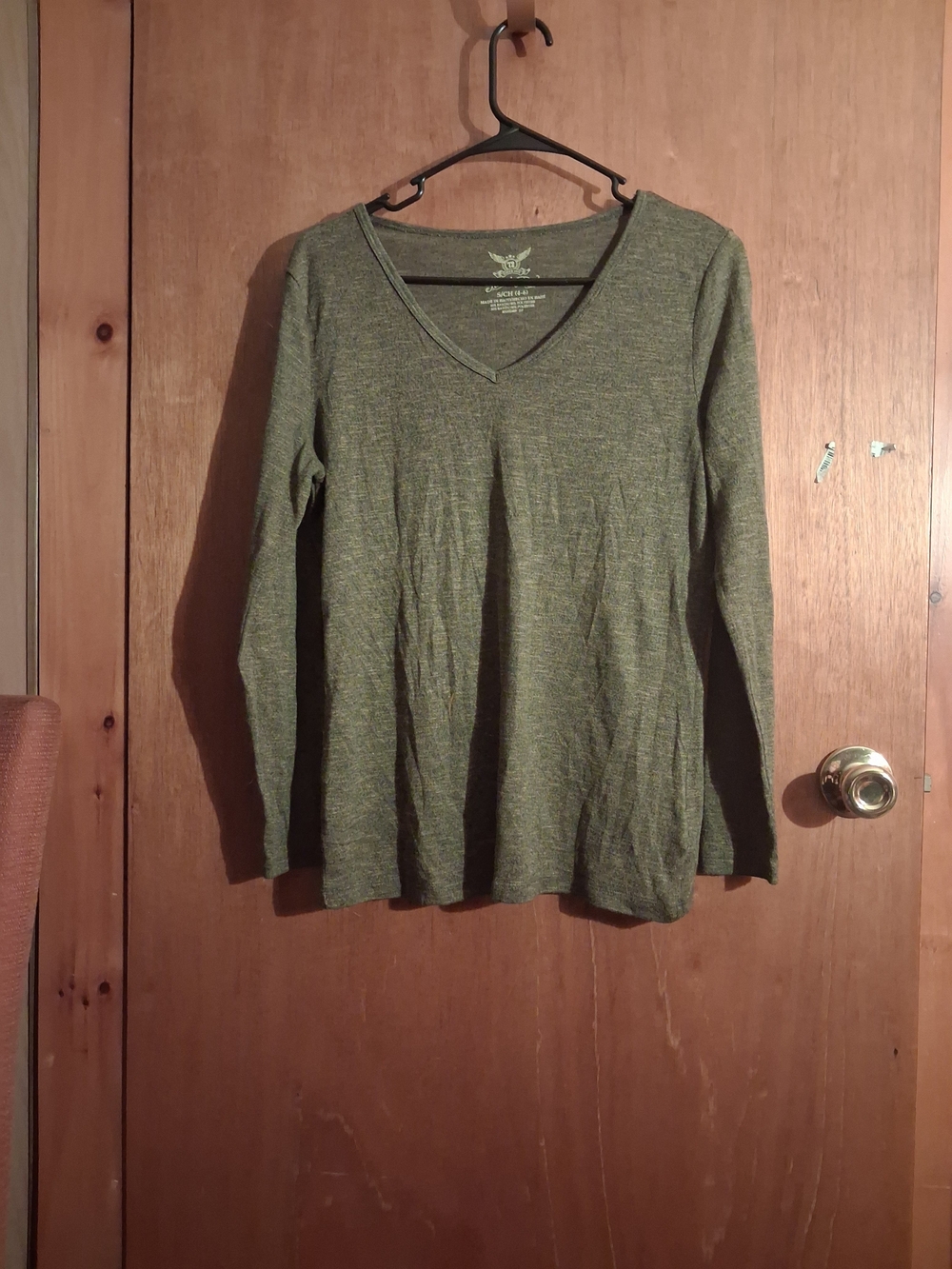 Faded Glory Grey V-Neck Long Sleeve Tee